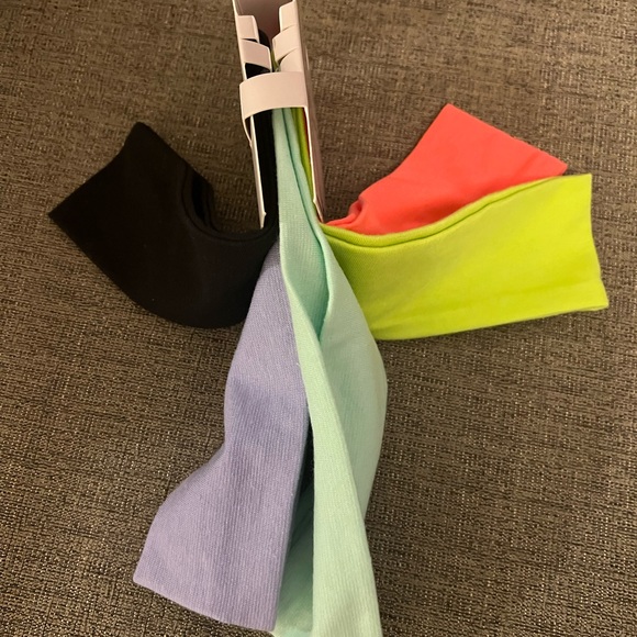 Scunci Headwraps - Picture 2 of 3